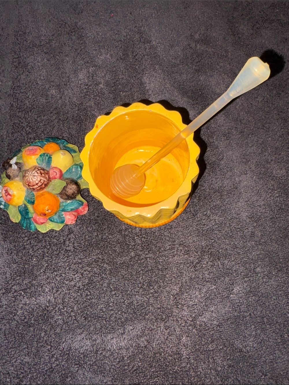 VINTAGE HONEY/JELLY JAR Yellow Ceramic Honey Pot with Fruit-Decor Lid